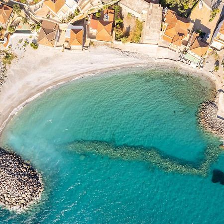 Seaside Family Haven - Avia'S Spacious Getaway Dış mekan fotoğraf